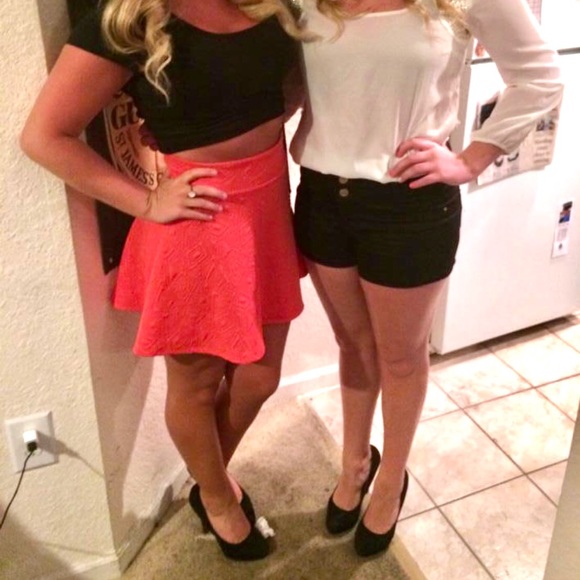 Charlotte Russe Watermelon Pink Skirt Size Small - Picture 6 of 6